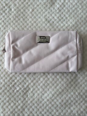 🩷 🆕👜Kylie Cosmetics by Kylie Jenner Quilted Pink Makeup Bag Cosmetic Pouch